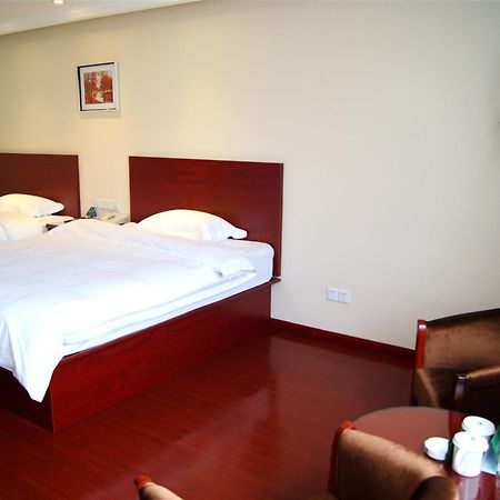 Greentree Inn Guangdong Shantou Gurao Gugui Road Business Hotel Exterior photo